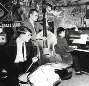 Typische Szene in der Jazz-Wanne, v.l.n.r. Offergeld, Wyludda, Oelmann, Repro Norbert Kozicki