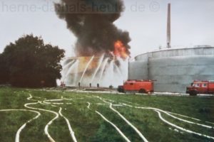 Großbrand bei den Chemischen Werken Hüls an der Shamrockstraße am 5. und 6. August 1984. Sammlung Stefan Kuhn
