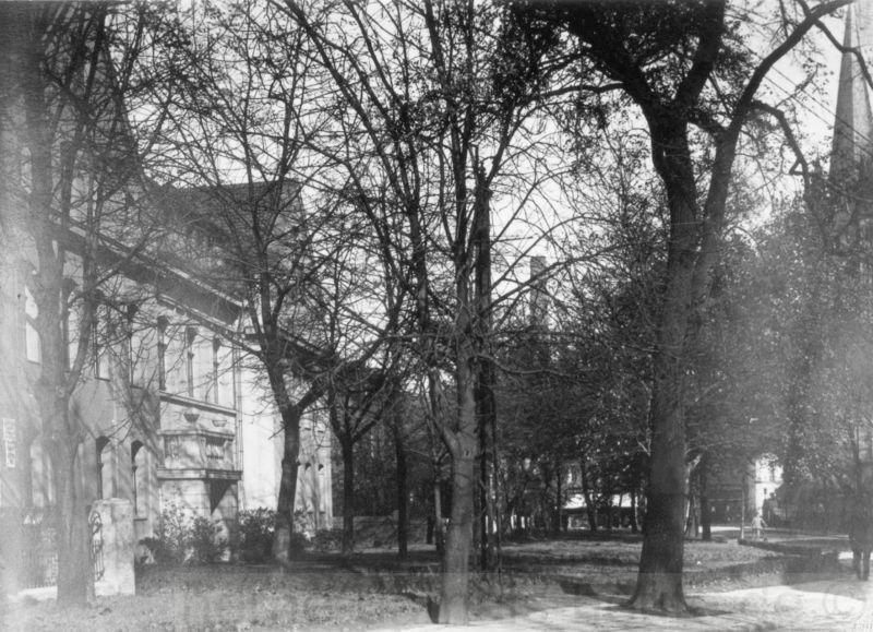 Die ehemalige evangelische Schule auf der linken Seite, Repro Stadtarchiv Herne