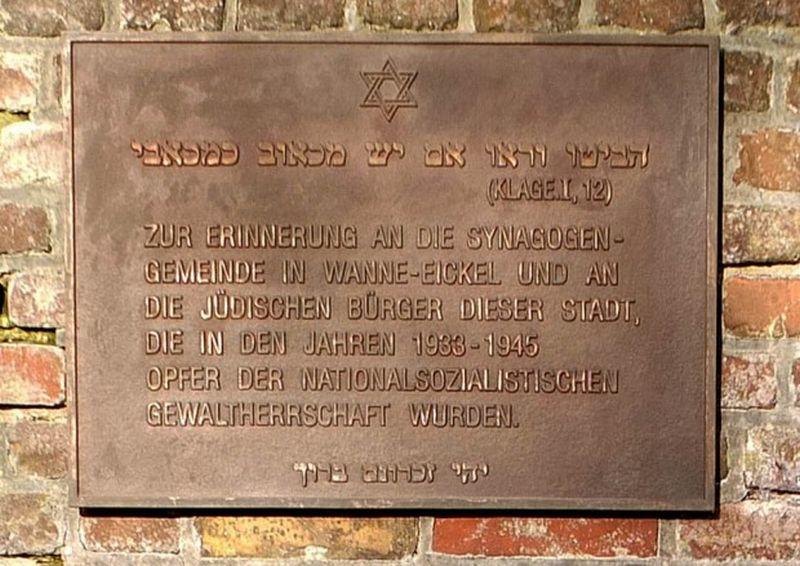 Gedenktafel für die jüdische Gemeinde am historischen Standort der Wanne-Eickeler Synagoge an der Langekampstraße, 2014, Foto Bildarchiv Herne